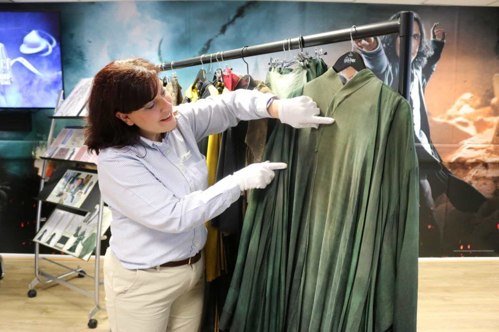 TCG_Attractions's tweet image. Warner Bros. Studio Tour London - The Making of Harry Potter announce &apos;Behind the Seams&apos; event buff.ly/2uSNGaq #WBTourLondon