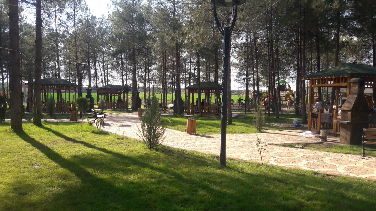 Siverekbld's tweet photo. Yarın Pazar! Çocuklarınız oyun oynarken,  doğa içiçe kuşların cıvıltısı arasında piknik yaparak keyifli vakit geçirmek sizin de hakkınız.
Belediyemizin sosyal tesisleri sizin hizmetinde. Haydi kendinize bir iyilik yapın yarını kendinize ayırın.
@ResulYilmaz63
#HerşeySiverekİçin https://t.co/PoUAfeugAP