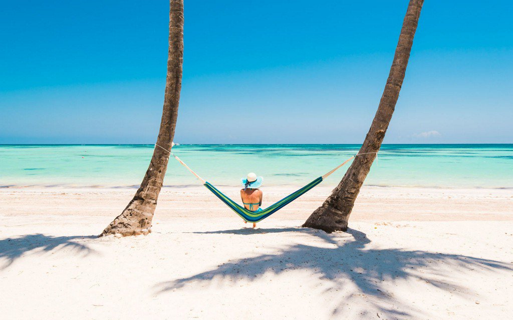 TravelLeisure's tweet image. Over 129 million Americans haven’t taken a vacation in the past year tandl.me/2O8KfoH