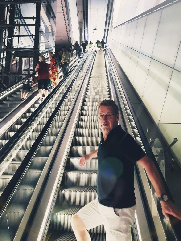 #NoordZuidlijn Stairway to heaven....