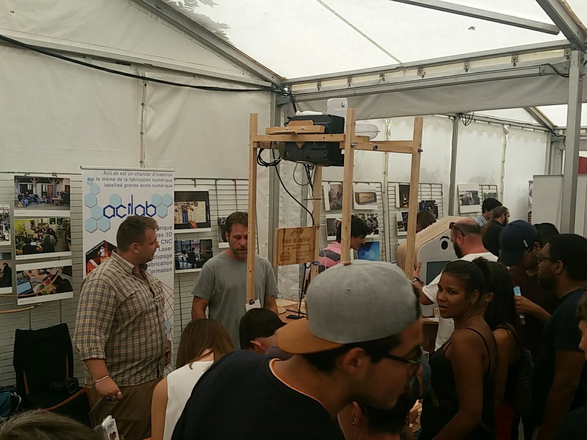 pwollny's tweet photo. #fabfestiv #Fab14 du monde chez @AciLab_fr au stand des FABLABS de la région @Occitanie https://t.co/Kd0hjBE6Sm