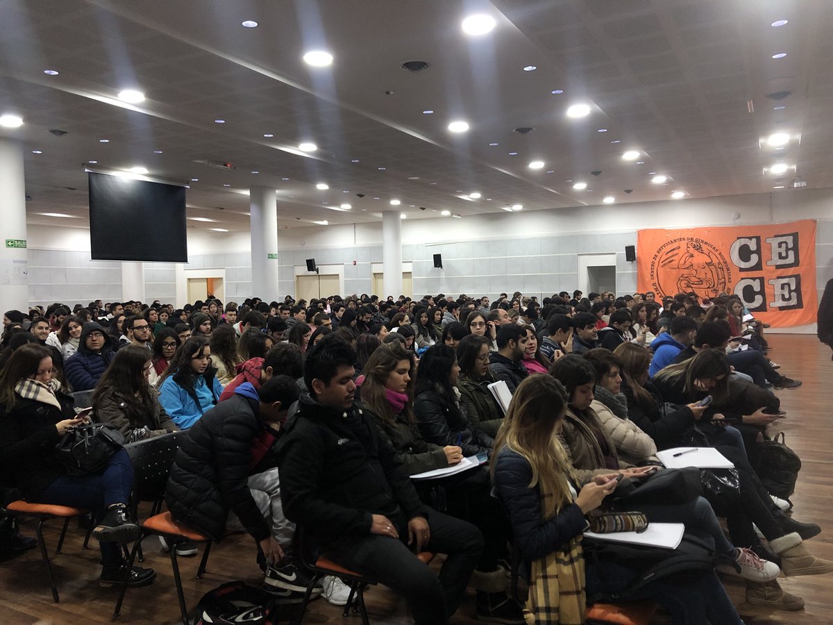 lulalevy's tweet photo. YA EMPEZÓ #ExcelCECEUba 2018!! Más de 1.000 estudiantes aprendiendo en el curso organizado por el @ceceuba Gracias una vez más @parrasdiego https://t.co/KRI533nVJV