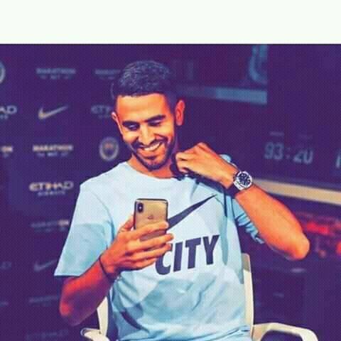 oussamafhr's tweet photo. #Mahrez 😘😍⚽️🥇 https://t.co/M01hxFx9WY