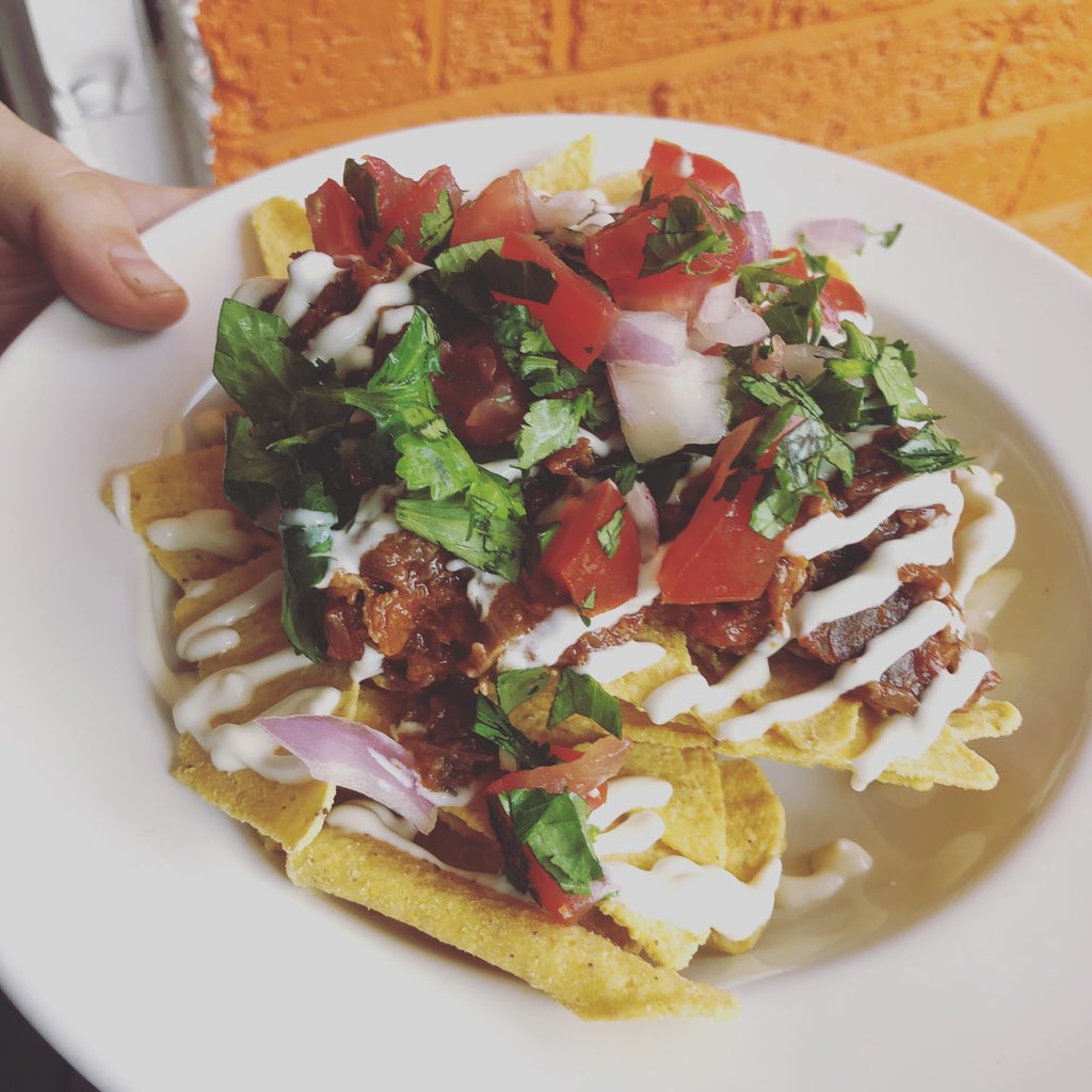 TheLongholme's tweet image. #pulledbeef #nachos #goodtoshare