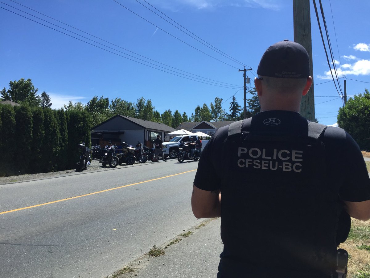 kbolan's tweet photo. BC's anti-gang CFSEU maintaining a close eye on biker festivities in Nanaimo #HAanniversary https://t.co/xK6fLcfCVz
