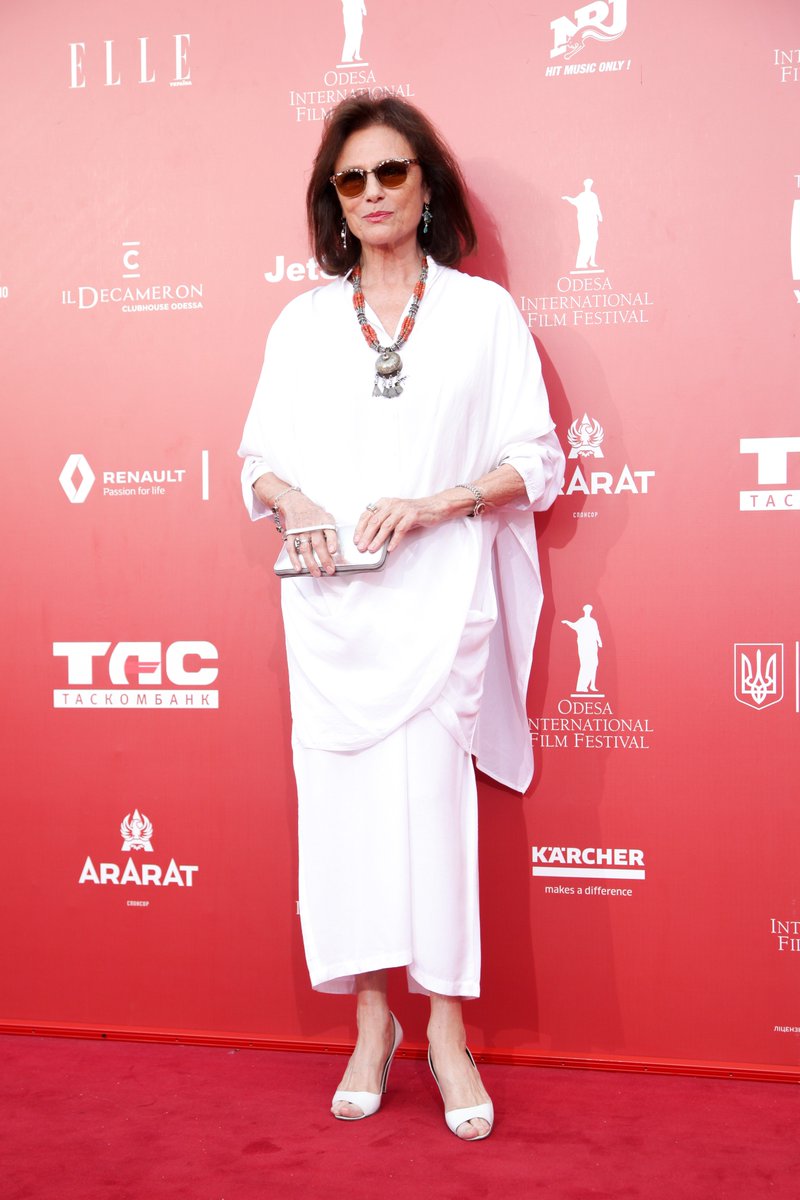 odessaiff's tweet photo. Meet the special guest of a festival - a British actress Jacqueline Bisset! What the impression does she have about OIFF?
⠀
"Odesa is a wonderful city that is full of happiness, joy, and of course the extraordinary OIFF!" ♥️
⠀
#Redcarpet #competition #oiff #oiff2018 #омкф2018 https://t.co/KmTbjbaUMU