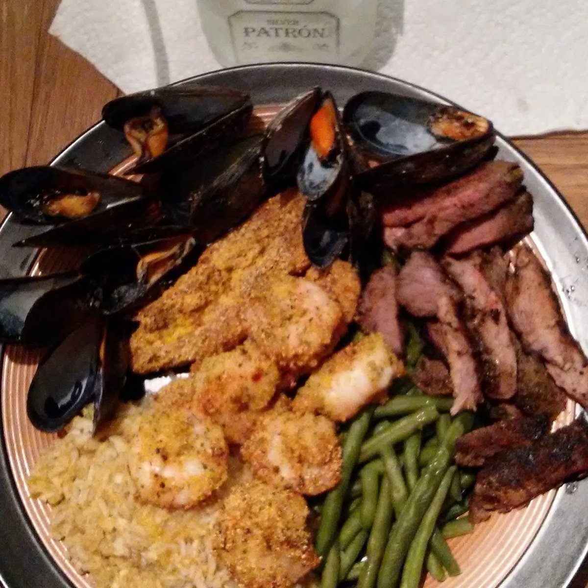 tione_perion's tweet photo. Eat well my friends #foodie #WashingtonDC #surfandturf #Tionep #takeasip https://t.co/qiRKldIoyr