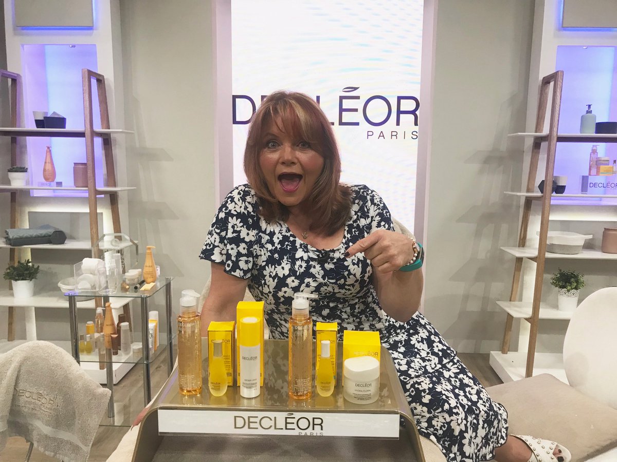 qvc skechers trainers