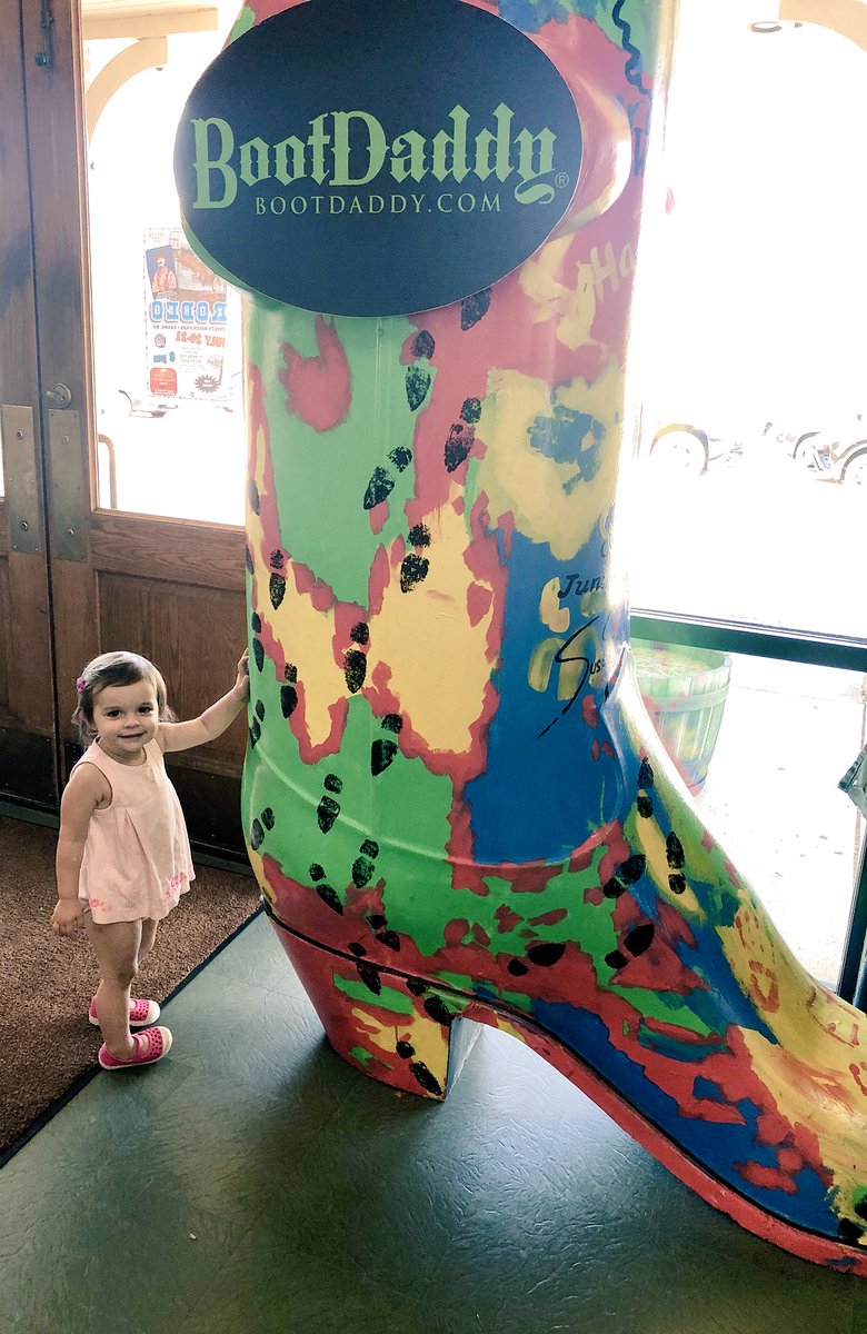 Angie_Realtor's tweet image. #BootDaddy that’s what happening!