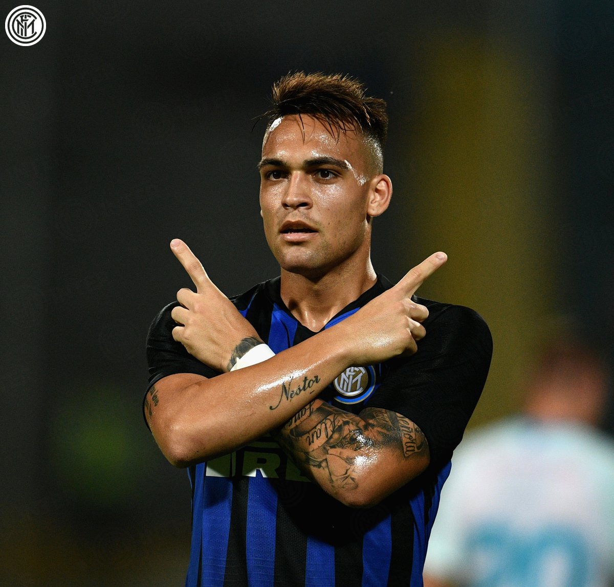 Inter_en's tweet photo. 🐂⚔️

#InterZenit 3-3 
#InterOnTour https://t.co/g6M8ZCChpm