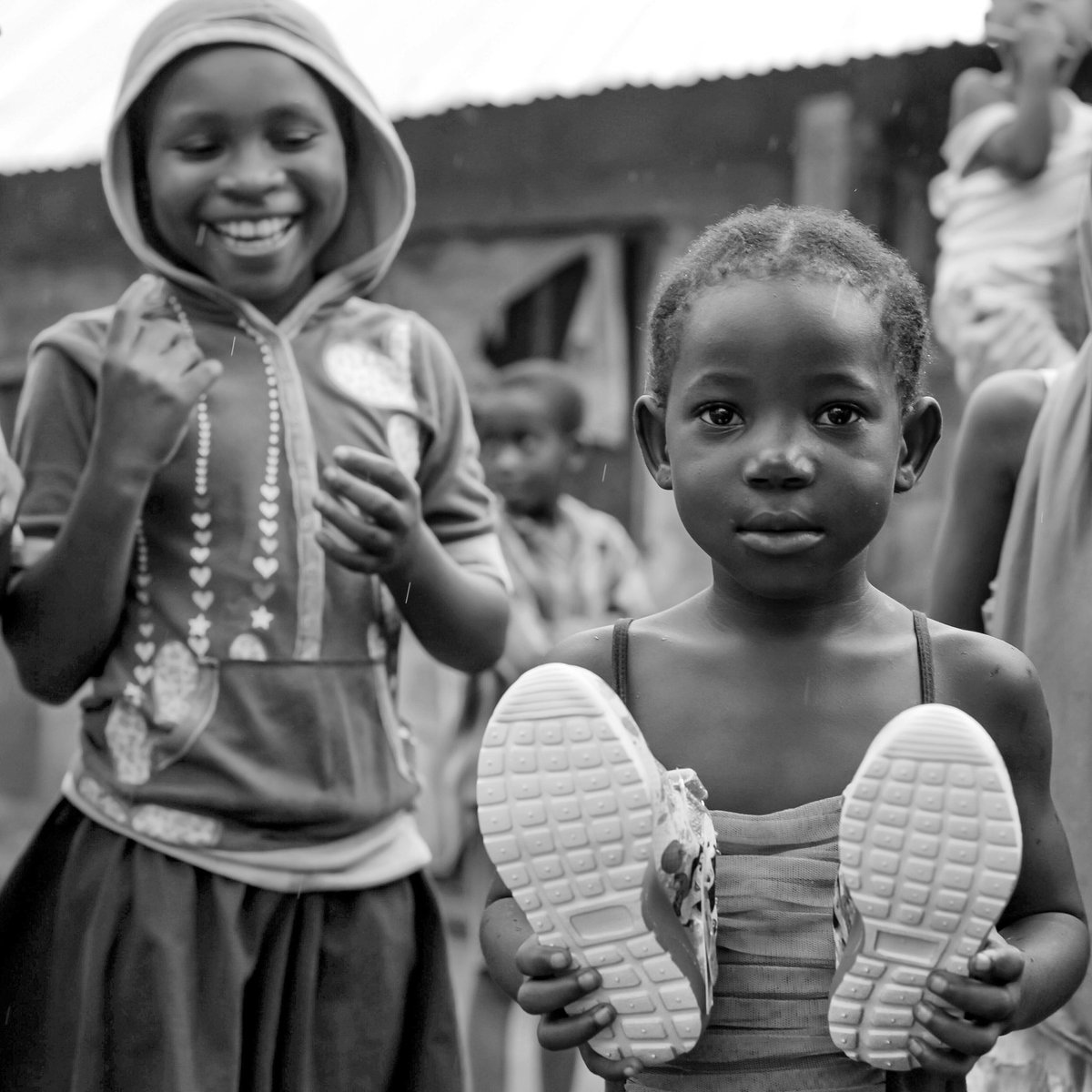 crhopeglobal's tweet photo. Hope is a family that does not face the poverty.
.
.
.
.
.
#CRHopeFoundation #GivingThroughLearning #SmilesOfTomorrow #SeedsOfLight #Charity #Foundation #Africa #Zanzibar #tanzania #socialgood #goodcause #care #philanthropy #love #change #greatcause #volunteering #fundraising https://t.co/6UA3mUdj0h