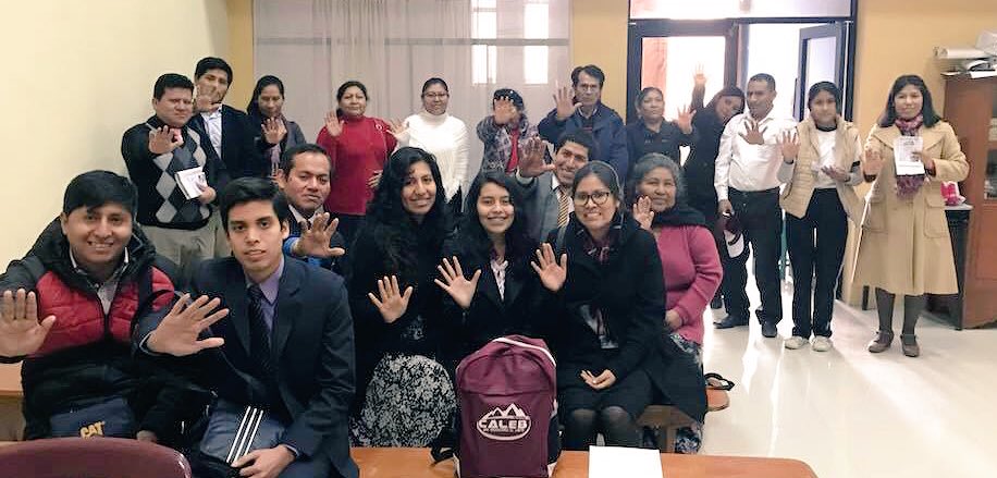 AdventistaAPSur's tweet photo. En la #MPS todos somos #MisiónCaleb e iniciamos esta semana de impacto, en la cual realizaremos muchas acciones en favor de nuestro prójimo. #YoVoy a dejar mi huella ✋ y tú? https://t.co/UN18oeT6Aw
