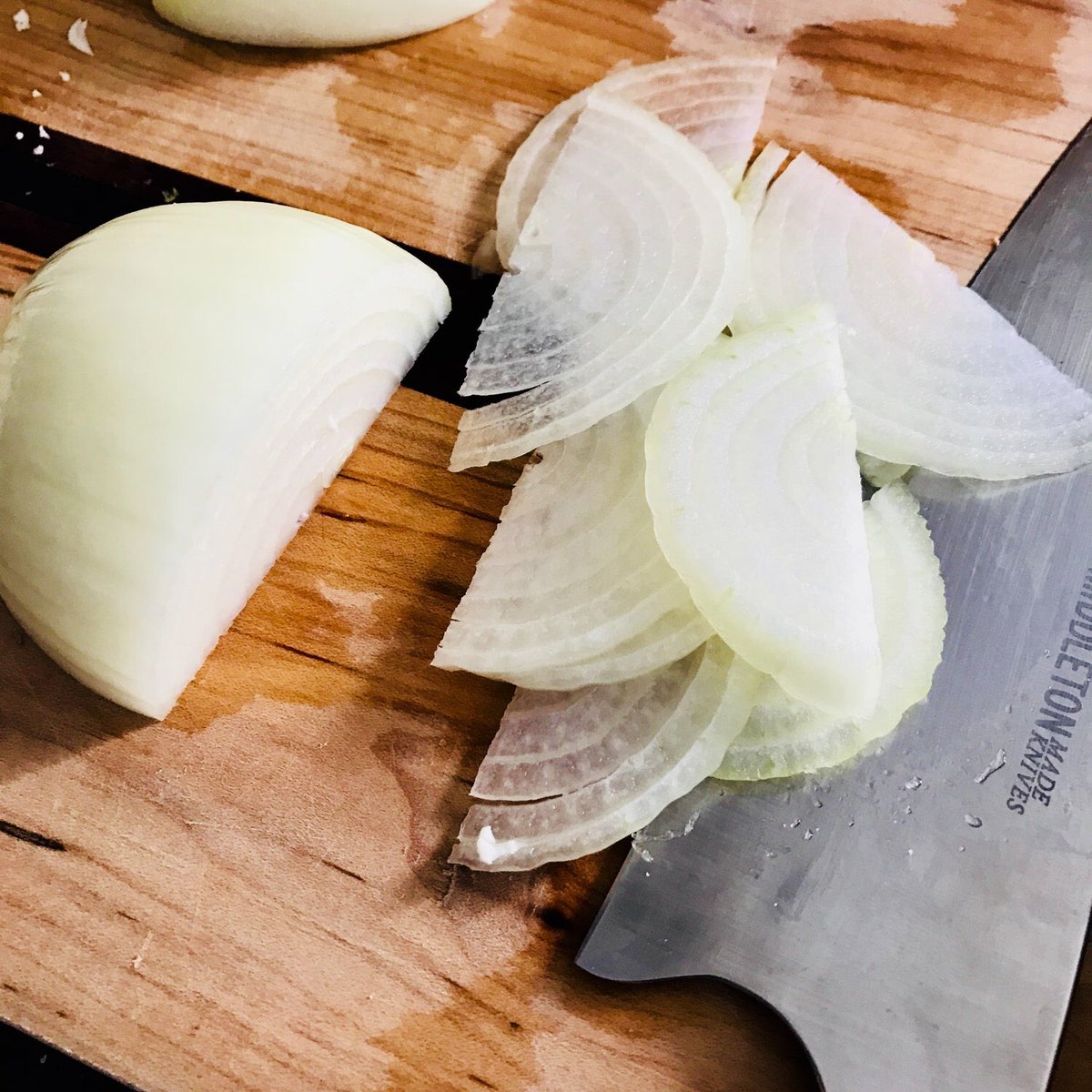 BluebirdandB's tweet image. On this lovely Saturday, we’re thinking about the famous female chefs who inspire us! Check out Becca’s MOUTHWATERING recreation of her idol, @dominiquecrenn’s, Warm Potato Salad. Then tell us who inspires YOU! 
bluebirdandblackberries.com/individual/dom… ✨ #bluebirdandblackberries 
#femalechefs