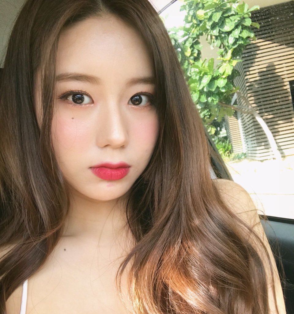 wassup_ja's tweet photo. 오랜만이에요 트위터!😊 https://t.co/nI56NDspJY