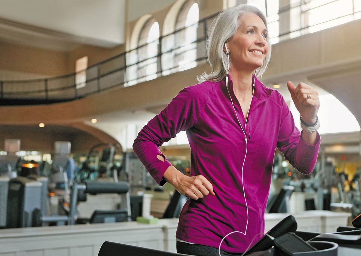 HarvardHealth's tweet photo. High cardio fitness during middle age may lower the likelihood of dementia late in life, according to a decades-long study. https://t.co/xGH33wQsqV #HarvardHealth #fitness #dementia https://t.co/0Ms70kKY9t