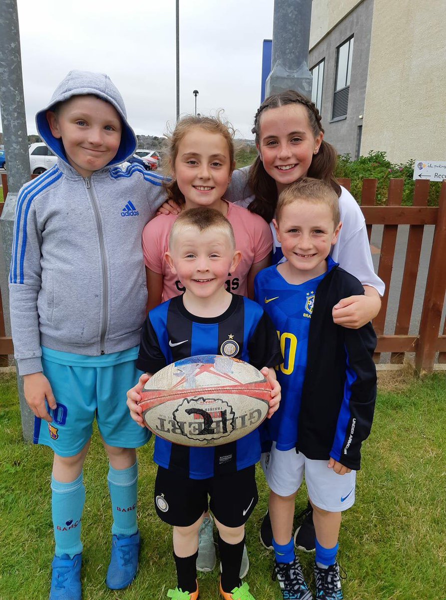 happyeggshaped's tweet photo. @orkneyrfc have taken some inspiration from @HighlandRFC! 
They have left balls all over Orkney.
If you find 1? Do as the poem says, play,have fun, then pass it on!
If you find 1, post a pic! Each ball is numbered to track their travels! 

Happiness is Egg Shaped
#rugbyballrammie https://t.co/uDs0gWyzqP