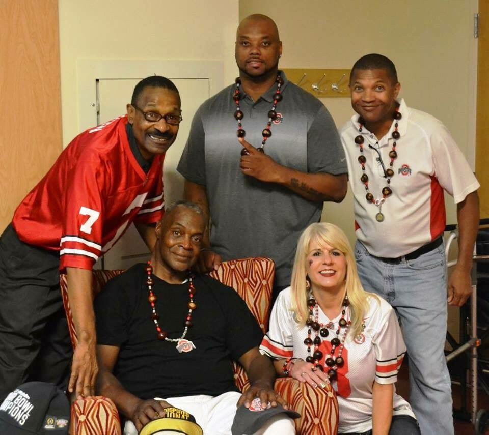 TeamRod1's tweet photo. Team Rod wishes Jonathan Wells a Happy Birthday today!! #AWalkToTheShoe #TeamRod #Buckeyenation #jonathanwells #rodgerald #corneliusgreen #tonyreynolds @AKickInCrowd https://t.co/dr6rWANEQm