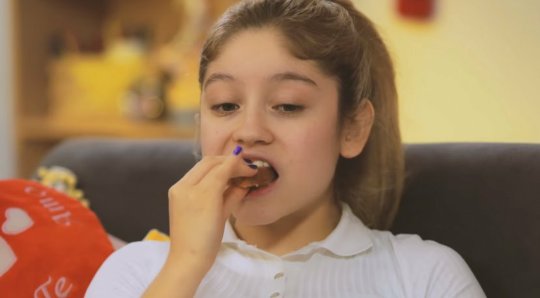 karolscloud's tweet photo. Tenemos una nueva pareja en el año 2018....Karol y la comida💕💕 #Kamida o #Corol como quieran jajaja😂😂 Te amo💕 @karolsevilla https://t.co/6COmcOB8W7