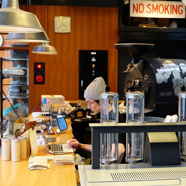 Cool meter is off the charts down at The CoffeeShop. .
.
.
#tokyo #coffee #カフェ  #specialtycoffee #manualbrew #thirdwavecoffee #japan #日本  #traveljapan #coffeeaddict  #coffeetime #manmakecoffee  #instacoffee #coffeesesh  #coffeelife #coffeeshots #alternativebrewing #japan…