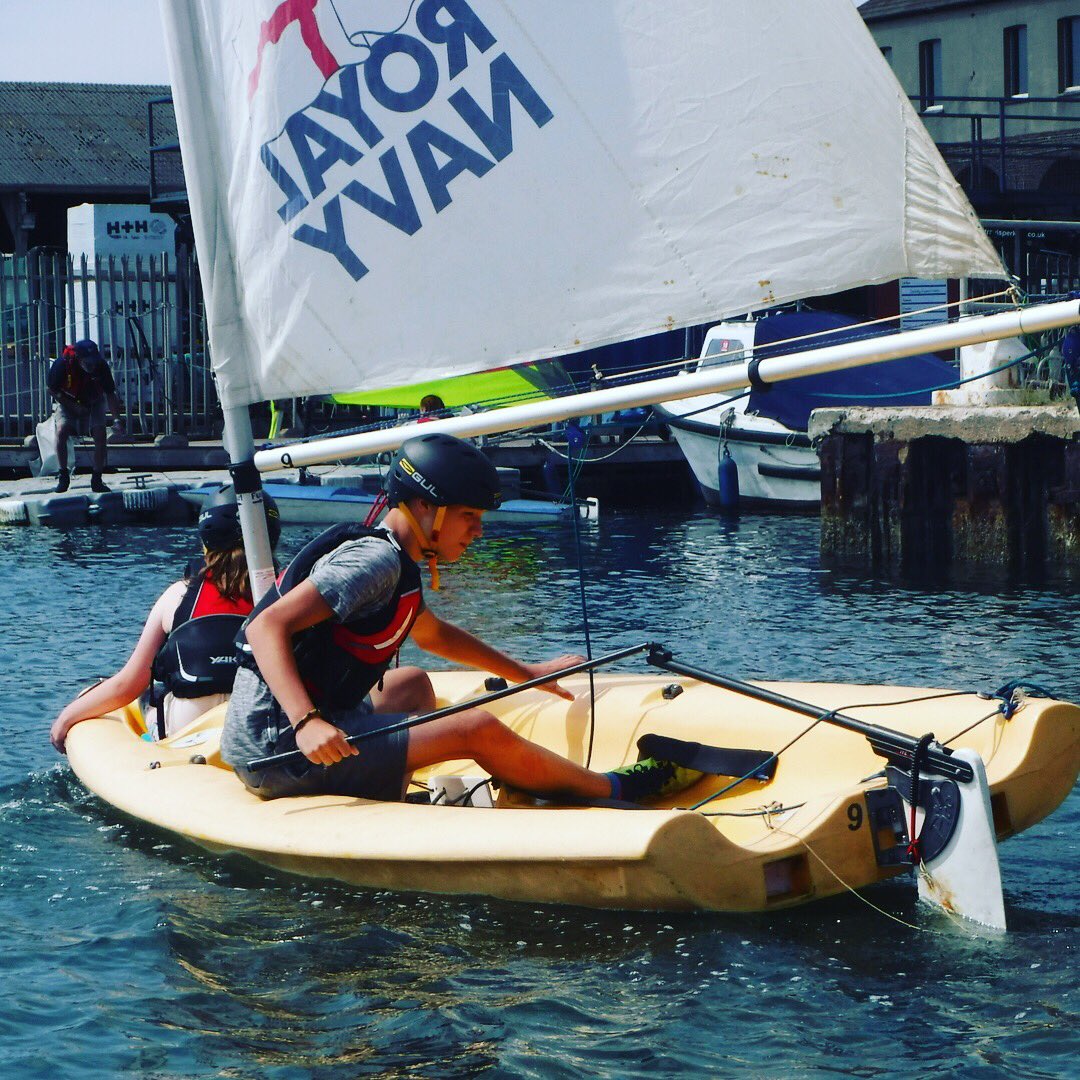 2260Sqn's tweet photo. What an amazing summer to try out some Watersports! Today we travelled to Hove and Adur @SeaCadetsUK to learn how to sail... and we get to stay overnight to do more tomorrow! #whatwedo #watersports @HantsIOWWing @SWRegionRAFAC @RgComdtSW @ComdtAC https://t.co/qRXLYbhdrE