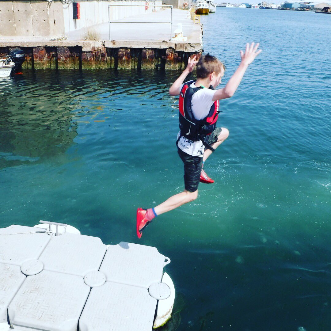 2260Sqn's tweet photo. What an amazing summer to try out some Watersports! Today we travelled to Hove and Adur @SeaCadetsUK to learn how to sail... and we get to stay overnight to do more tomorrow! #whatwedo #watersports @HantsIOWWing @SWRegionRAFAC @RgComdtSW @ComdtAC https://t.co/qRXLYbhdrE