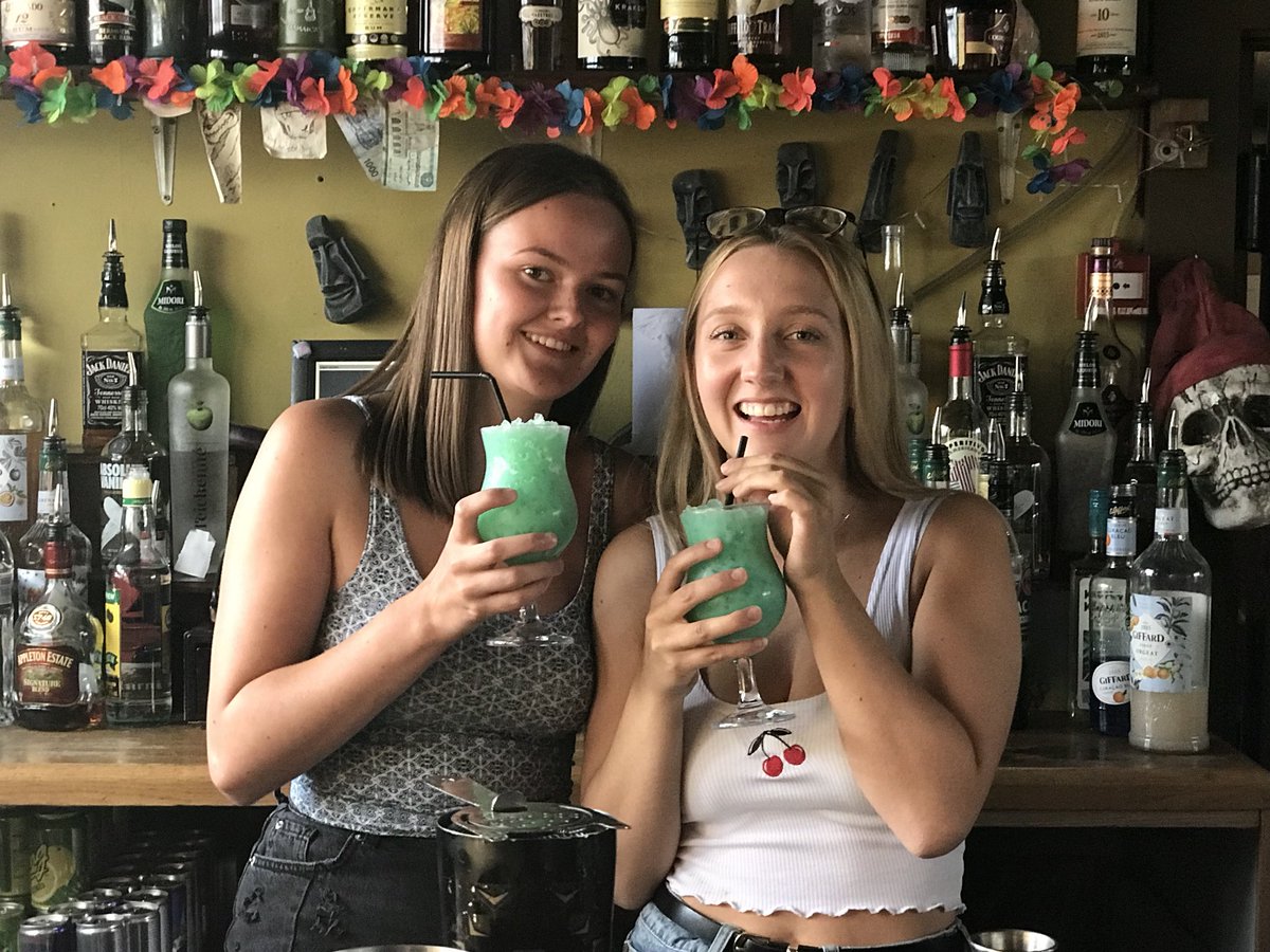 HilchyBoy's tweet image. Great #cocktailmasterclass at @island bar with birthday boy Joe - he certainly knows his cocktails 🍸🍹We’ll be back 😎👍