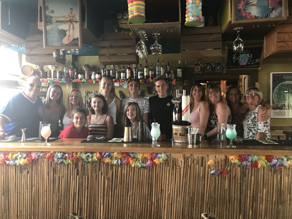 HilchyBoy's tweet image. Great #cocktailmasterclass at @island bar with birthday boy Joe - he certainly knows his cocktails 🍸🍹We’ll be back 😎👍