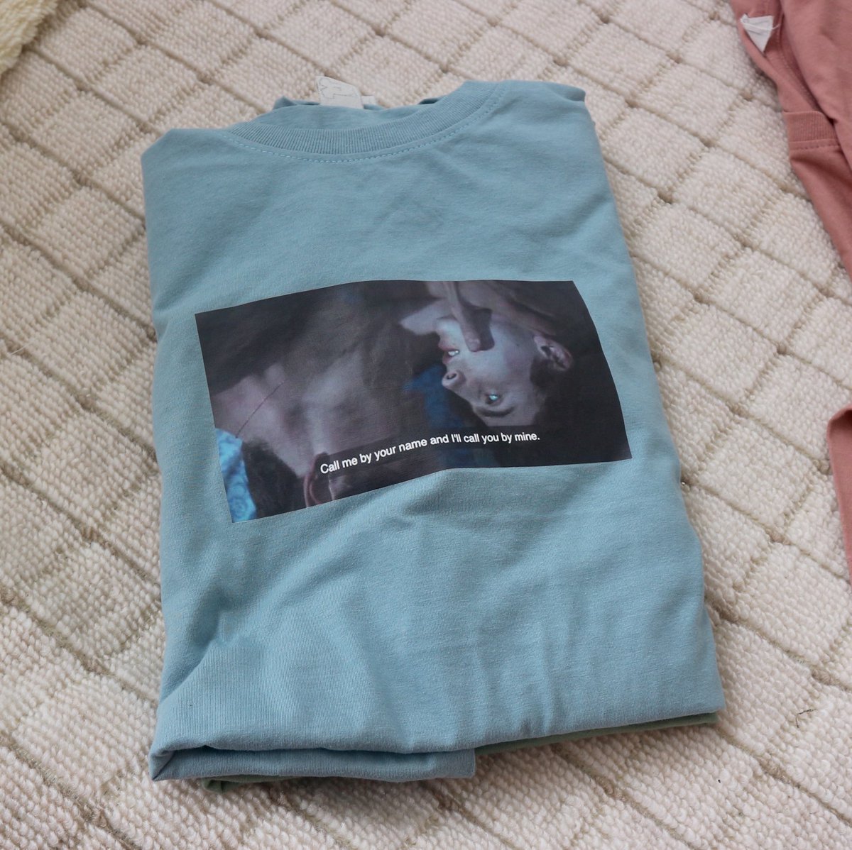 Ascoolasyou_'s tweet photo. เสื้อยืด call me by your name
สีฟ้าตุ่นๆ น่ารักมากกกกก
M L 250฿ XL 290฿
Line id : nc.moonlight
#CallMeByYourNameTH #เสื้อยืด #ขายเสื้อ https://t.co/sDMYxA7Ww1