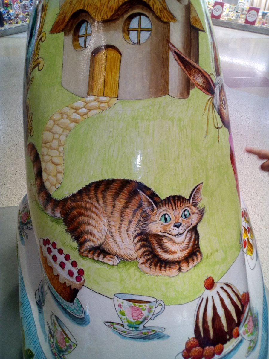 @GoGoHares2018 a cat a cat! Crazy cat lady very happy!