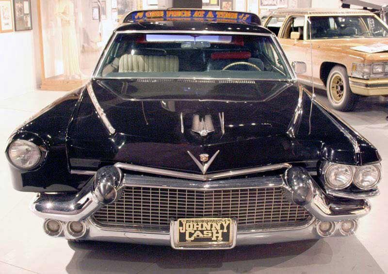 Dalton_AFarrier's tweet photo. if she dont know what year this Cadillac is she aint the one.. https://t.co/AaGtA67aP2