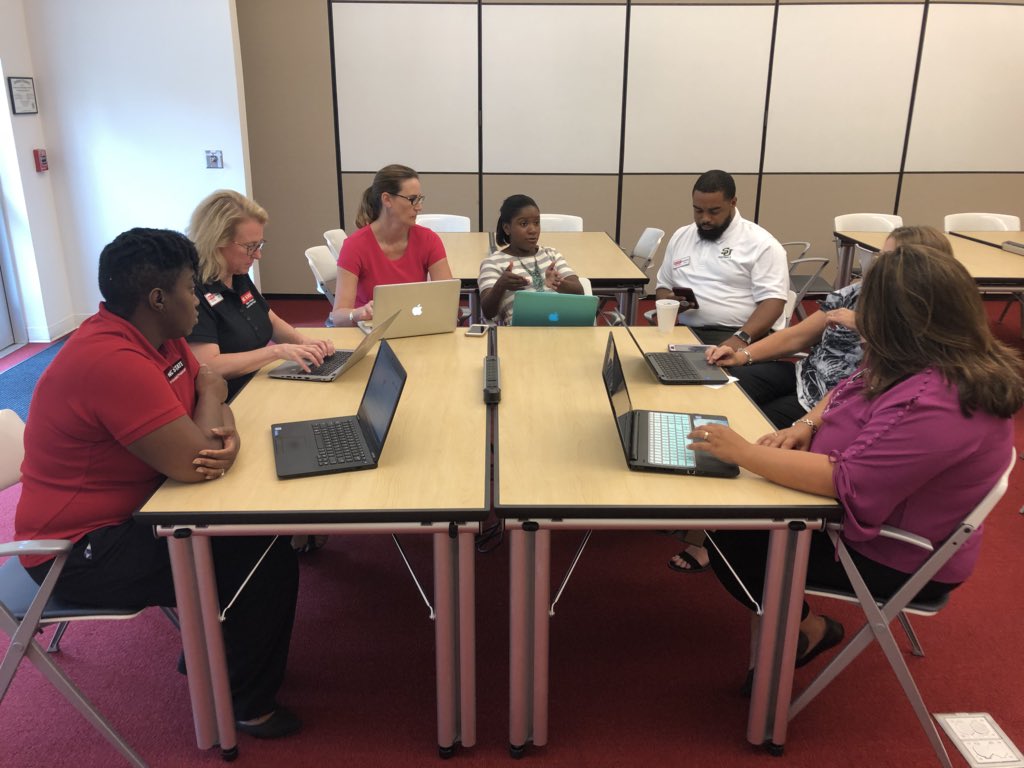 EdCampNELA's tweet photo. What will be most helpful for that kid? Choice boards, scaffolding, structure, parameters. There isn’t one right answer. We need to meet the needs of all students! #EdCampNELA https://t.co/mJtEyqvtlM