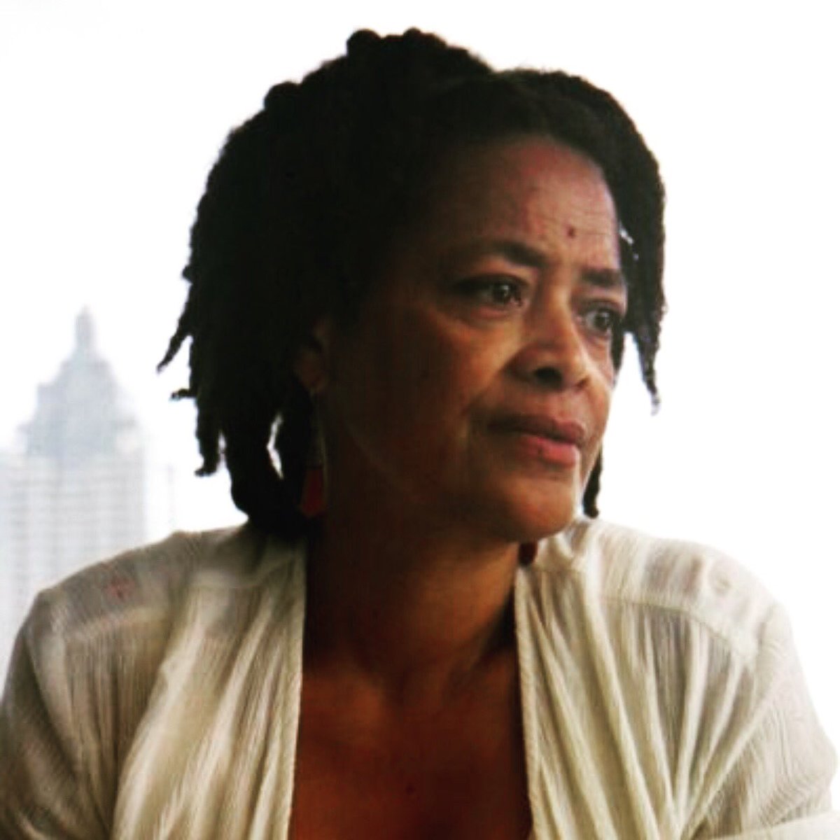 zorafuture's tweet image. TONI CADE BAMBARA | i received a very clear word from ancestor toni cade bambara yesterday. i am humbled and (re)focused. thank you, ancestor. 🙏🏿 #blackfeministhistories #becausecommunity #becausephd #communityaccountablescholarship #blackfeministbreathing #tonicadebambara