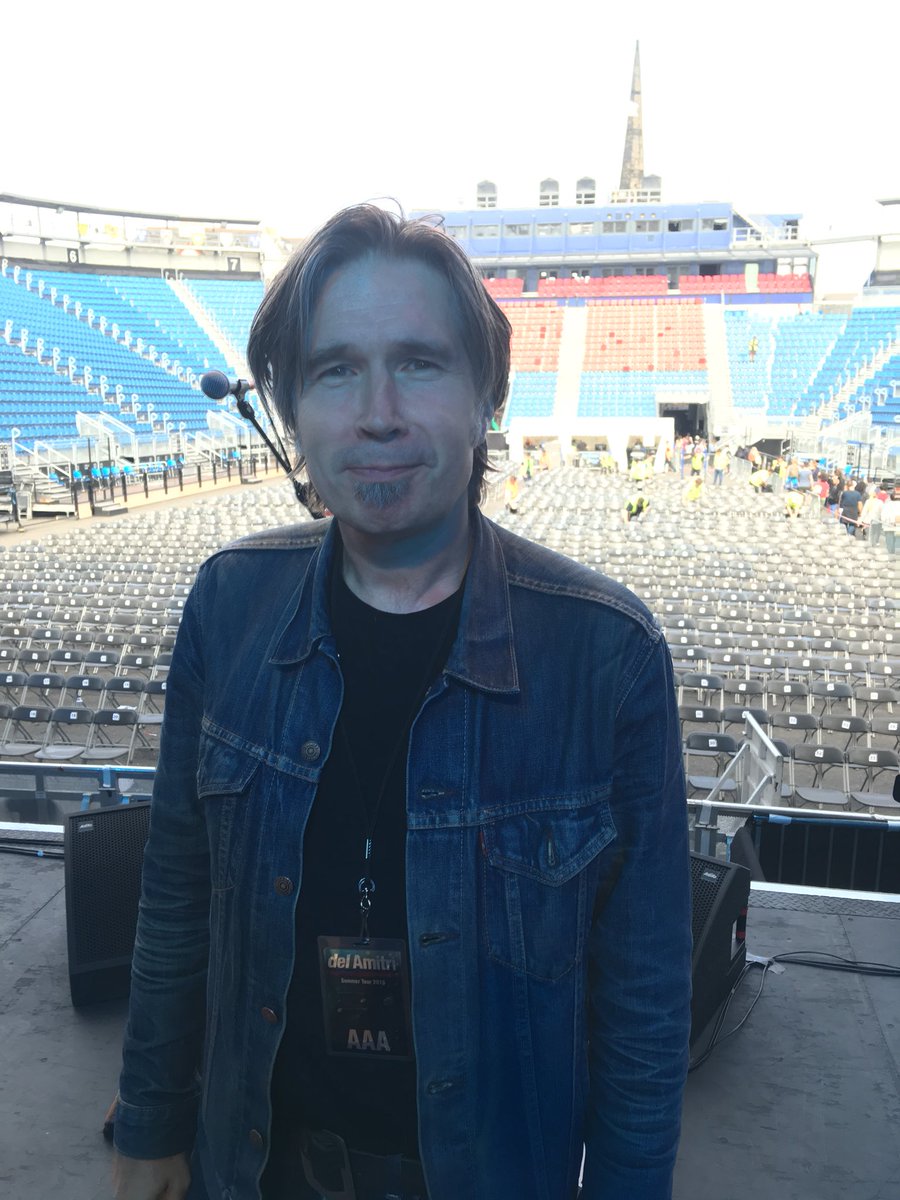 Sound check concert for the tourists over. Looking great for tonight!
