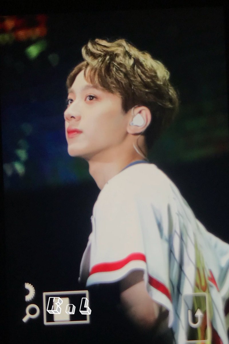 KuanAndLin's tweet photo. 180721 ONE:THE WORLD in KL preview #라이관린 #Laikuanlin #Wannaone
공연중에 허리를 짚는것 같길래 제발 잘못본것 이길 바랬는데.. 공연중 아티스트가 다칠 위험이 있는 요소를 빼고 공연을 진행해 주세요. 공연에 아주 중요한 부분도 아닌 것 같은데 왜 굳이 자꾸 하는지.. 관린이 아프지마ㅠㅠ https://t.co/RNKsmHzkXw