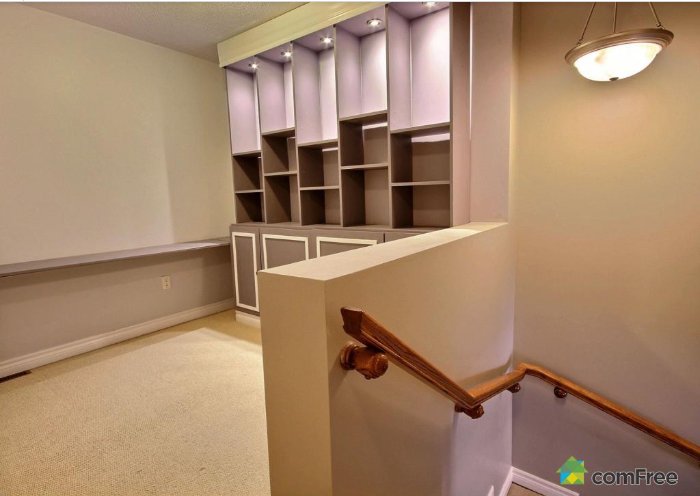 MaryPeters7845's tweet photo. Hi friends! I'm selling my #Ottawa #condo in #Barrhaven. It's in pristine condition, close to everything and has underground parking! Please RT with your networks <3 https://t.co/YermFjdVkU #ottcity #chapmanmills https://t.co/eZqafhBcUt