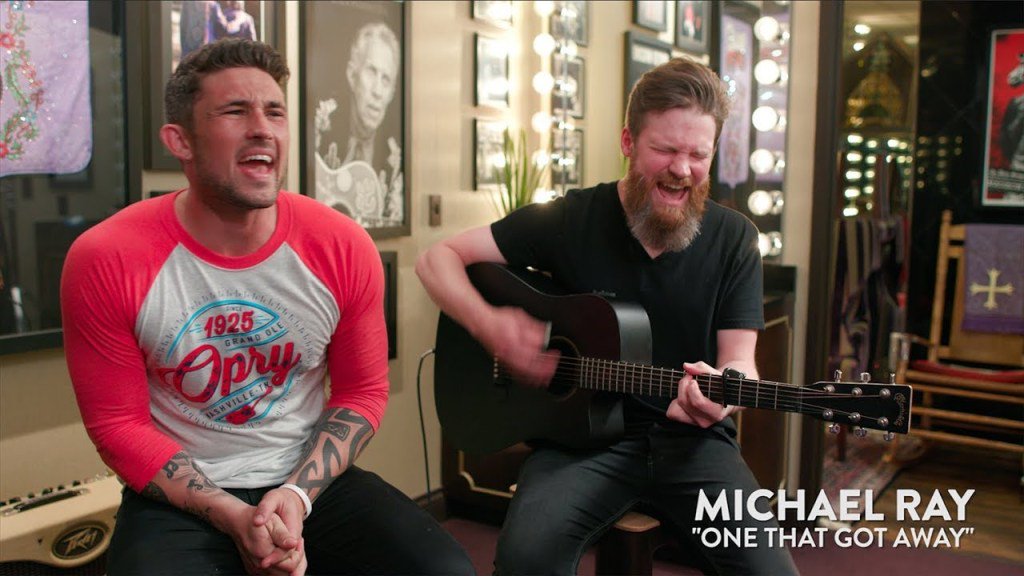 NNCountry's tweet photo. Michael Ray Performs Acoustic 'One That Got Away' https://t.co/Vxm7uTZeut https://t.co/rbA7UxnMBh