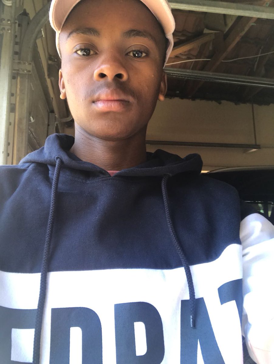Bentlyshiz's tweet photo. Victim of third degree slay💯❤🔥 https://t.co/Mc2SRsrmNt