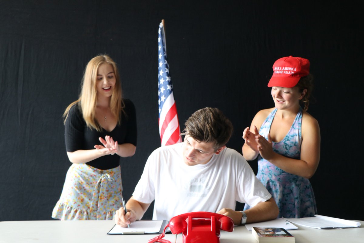 DoubleJeopardy8's tweet photo. @CamdenTheatres @CamdenFringe Double Jeopardy is making light of nuclear war from August 2-7th at the @lionandunicorn theatre #camdenfringe #doublejeopardy BUY TICKETS NOW: https://t.co/QLUfxmoVrF https://t.co/UWCyOW4LeE