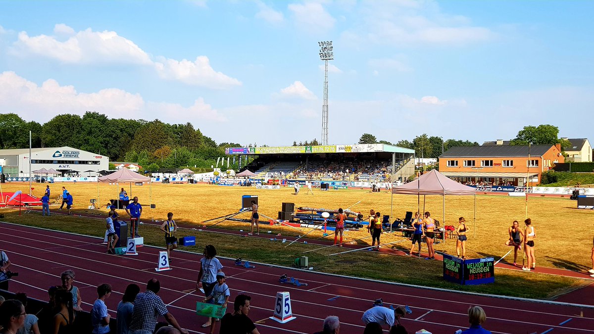 🥇 Nacht van de Atletiek 🥇

Een van laatste tests <a href="/maureenkoster/">Maureen Koster</a> en <a href="/FemkePluim/">Femke Pluim</a> in aanloop naar EK atletiek, waar beide atletes over drie weken hoge ogen hopen te gooien

🎥 Televisiereportage komende week op <a href="/studioalphen/">Studio Alphen</a>

#NachtvdAtletiek #Berlin2018 #alphen #boskoop #gouda