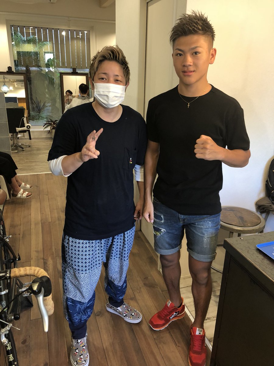 tjik1186's tweet photo. 今日は昼からFrangi pani HAIR に髪の毛をカットとカラーをしてもらいました😎
オランダのボサボサからかっちょくしてもらったので最高です🤘🏽
いつもいつも本当にありがとうございます😊
みんな是非行ってね👌
向日町にあるから!
めっさめさうまいでまじで一回行きや京都人✋
#Frangi pani HAIR https://t.co/dXUILzgWPM