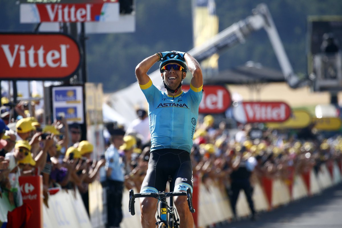 XDSAstanaTeam's tweet photo. Fantastic day for our team and well-deserved victory for @OmarFraile: 

https://t.co/LjisHkRk4R

#AstanaProTeam
#TDF2018 

📷@bettiniphoto https://t.co/hwfmkjyG0e