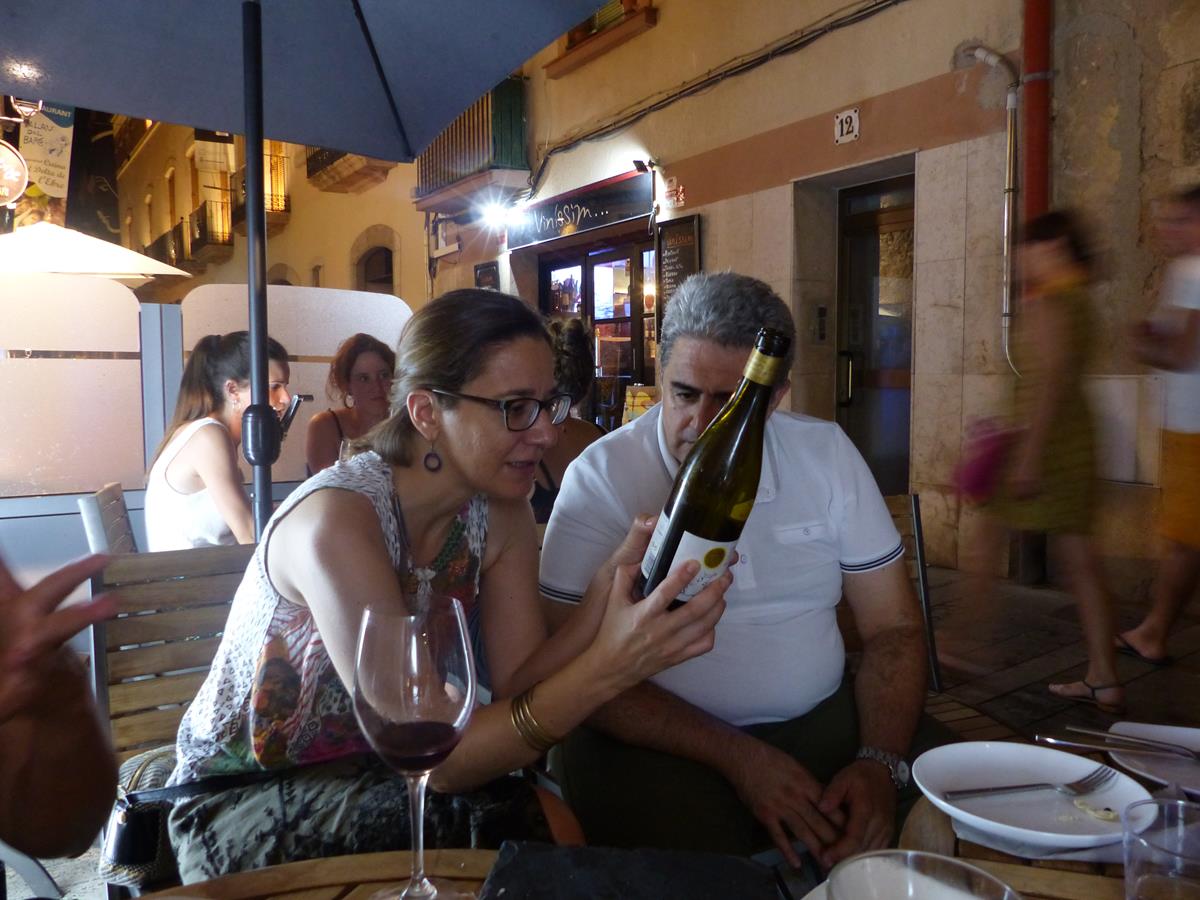 ADHalliwell's tweet photo. Good fun at the #TarragonaWineClub last night.
https://t.co/G0Ms3R0ZZo
@PerroVerde_ #Ruchel @PradoReyBodegas @LaFouCeller #CalBatllet @BernaviWine @DORueda @CRDOValdeorras @DORibera @DOTerraAlta @doqPriorat https://t.co/a0Lp64VyeN