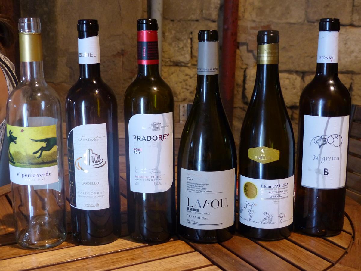 ADHalliwell's tweet photo. Good fun at the #TarragonaWineClub last night.
https://t.co/G0Ms3R0ZZo
@PerroVerde_ #Ruchel @PradoReyBodegas @LaFouCeller #CalBatllet @BernaviWine @DORueda @CRDOValdeorras @DORibera @DOTerraAlta @doqPriorat https://t.co/a0Lp64VyeN