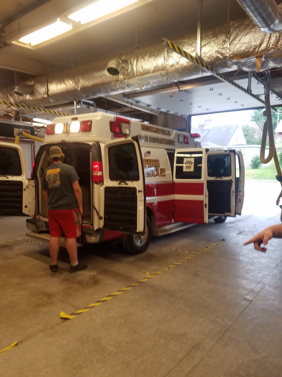 ellsworthvfc38's tweet photo. Station 11 brought their medic up to our station today so members could do a little training, see how it was setup and where all their equipment was located. #38house #11house #workingtogether https://t.co/fkN4wORRAd
