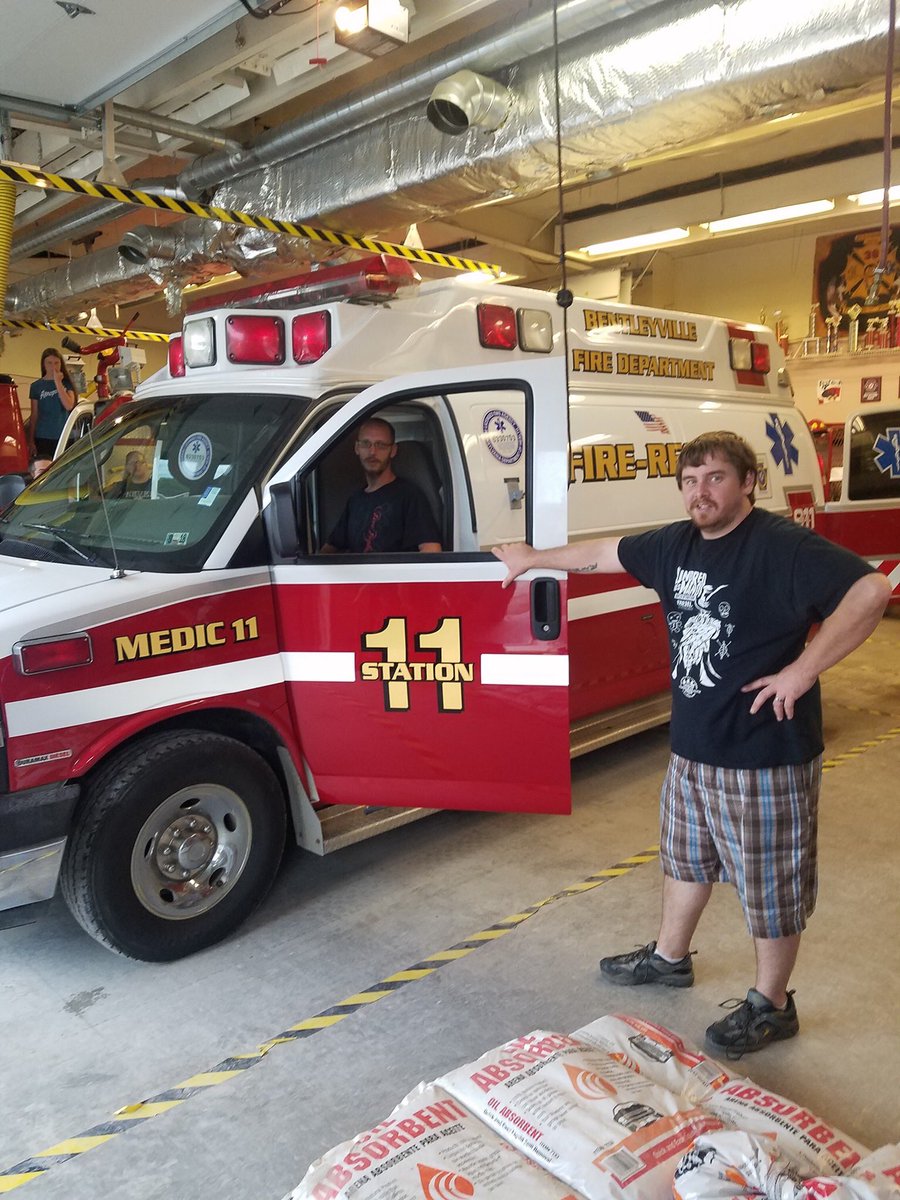 ellsworthvfc38's tweet photo. Station 11 brought their medic up to our station today so members could do a little training, see how it was setup and where all their equipment was located. #38house #11house #workingtogether https://t.co/fkN4wORRAd