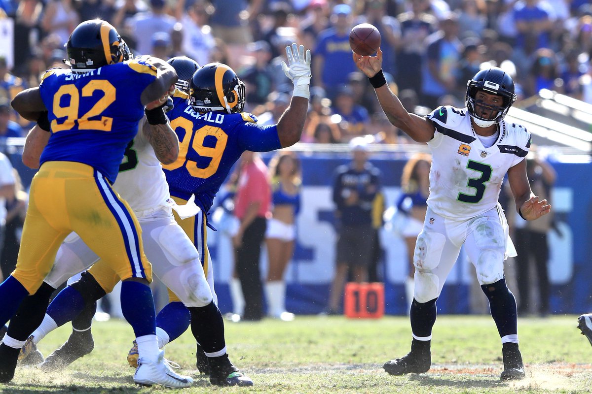 rams_fanly's tweet image. Los Angeles Rams fans continue to question when Aaron Donald will recei... #RamsNation  fanly.link/b9ebe8b34b