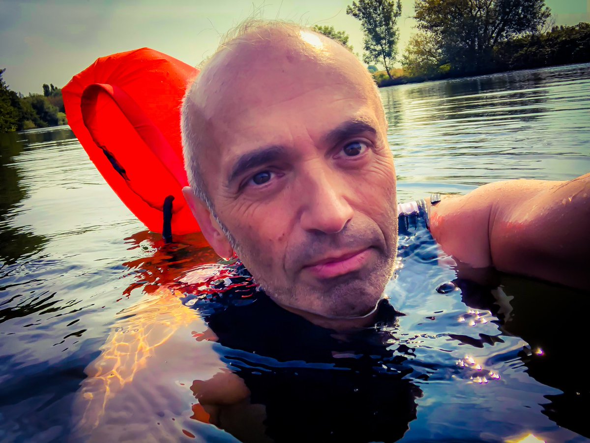 frank_tentler's tweet photo. Rheinschwimmen kann jeder.
Ruhrschwimmen muss man wollen.
#ThisIsRuhrgebiet
#PottPower
#BaselIsForBeginners https://t.co/Cl1s6PHgLK