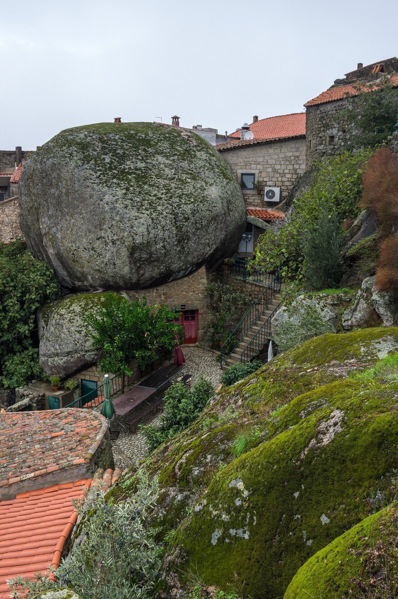 MagicalEurope's tweet photo. The medieval village of Monsanto, #Portugal where homes are constructed around large stones. https://t.co/ygClQOQx3C