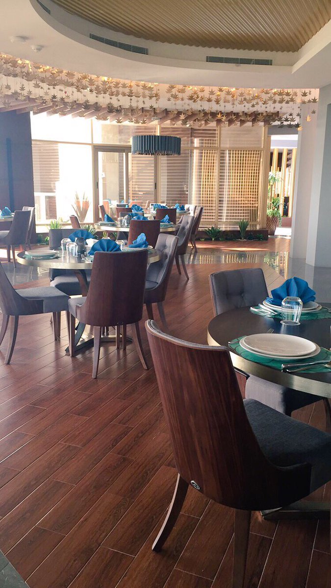 jawlah_app's tweet photo. #جولة_جده | مطعم #أغافي (عوائل و أفراد) ❇️
• شارع الأمير سلطان الدور 6 جوار قهوة با فرط📍
• جلسات داخلية و خارجية🌅 قسم خاص للشيشة
• الأسعار متوسطة - مرتفعة 💸
• الديكور و النظافة رائعة🎖
• الخدمة✅
• يوجد موسيقي🎼
• يُفضل الحجز مسبقًا لتفادي الزحام
• ممنوع دخول الأطفال https://t.co/Q9O3oVUwtM