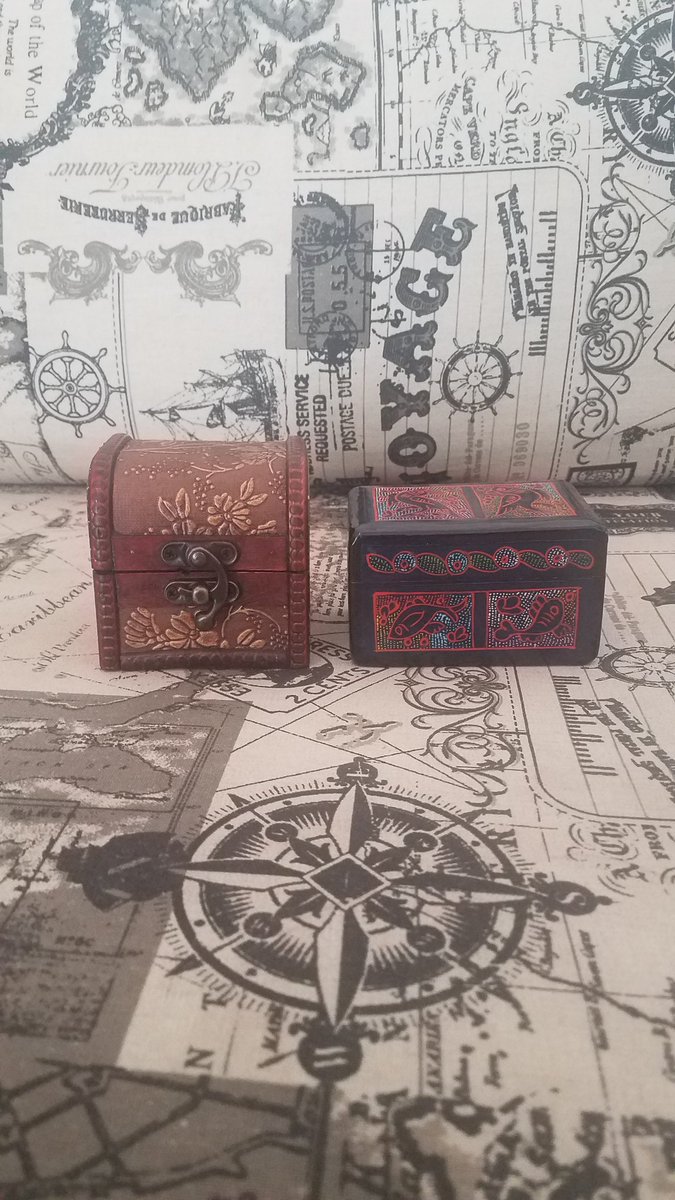 _Weaver's tweet image. In true lesbian fashion not only did Fer &amp;amp; I plan to propose the same day but we also planned to propose exactly the same way &amp;amp; each bought little treasure boxes for our rings 😭💍❤❤❤❤❤💍😭